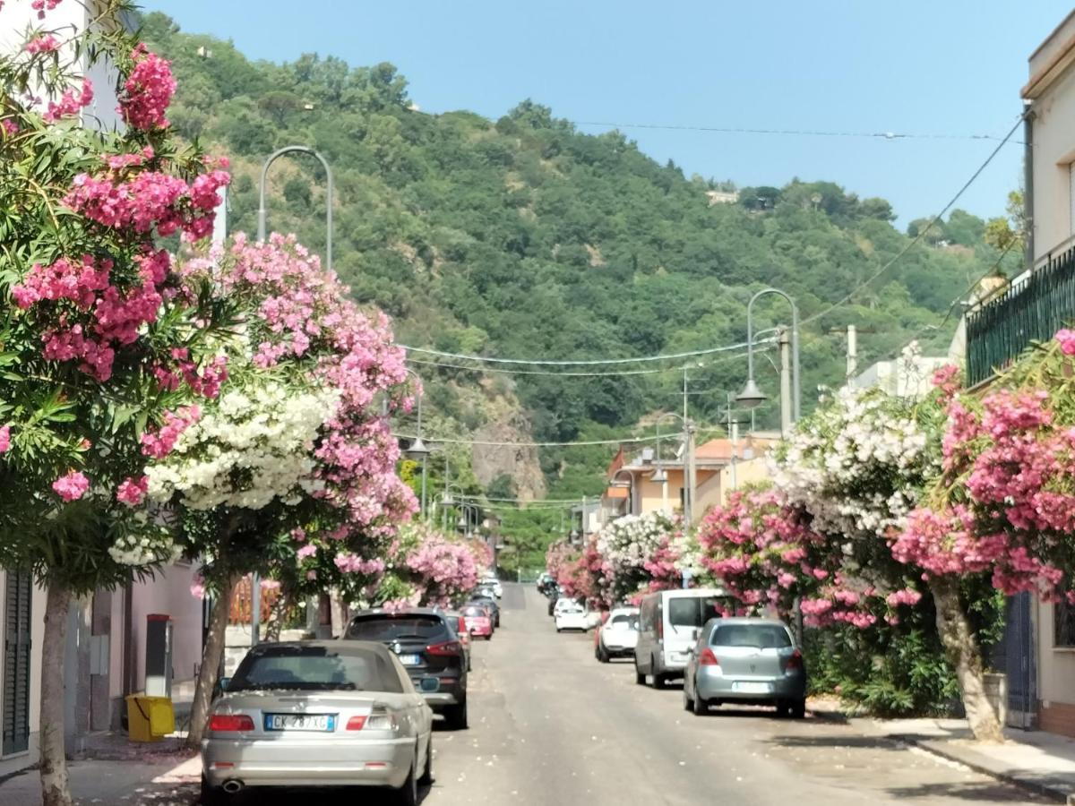 Tuttifrutti Holiday Acireale Ngoại thất bức ảnh