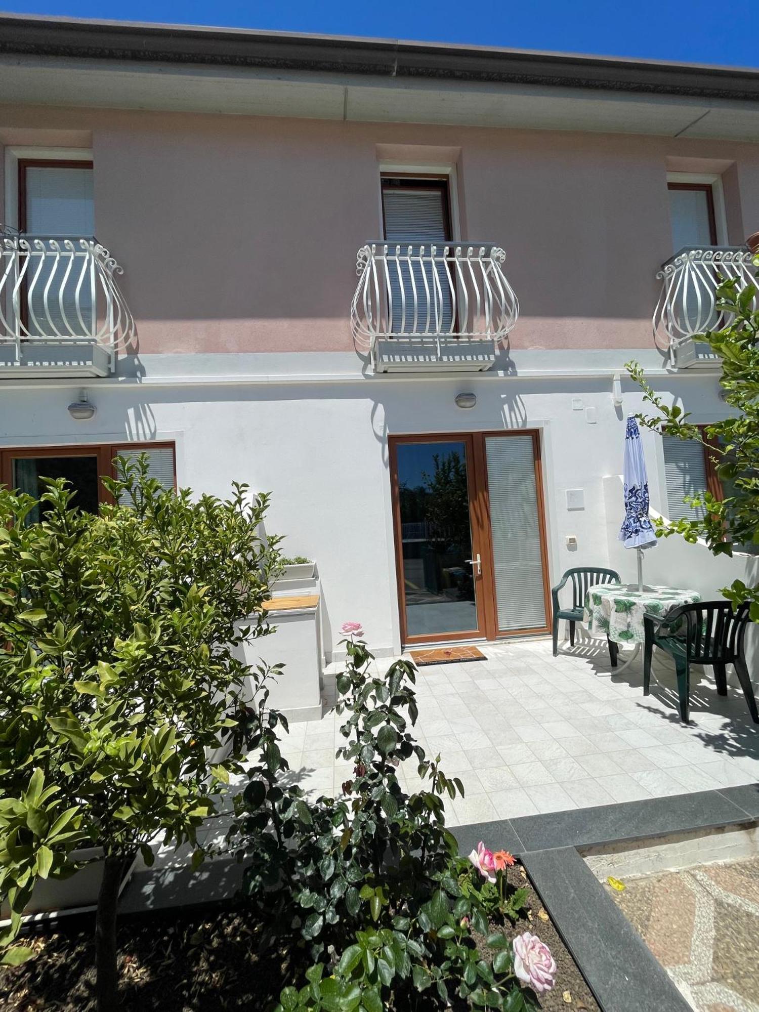 Tuttifrutti Holiday Acireale Ngoại thất bức ảnh